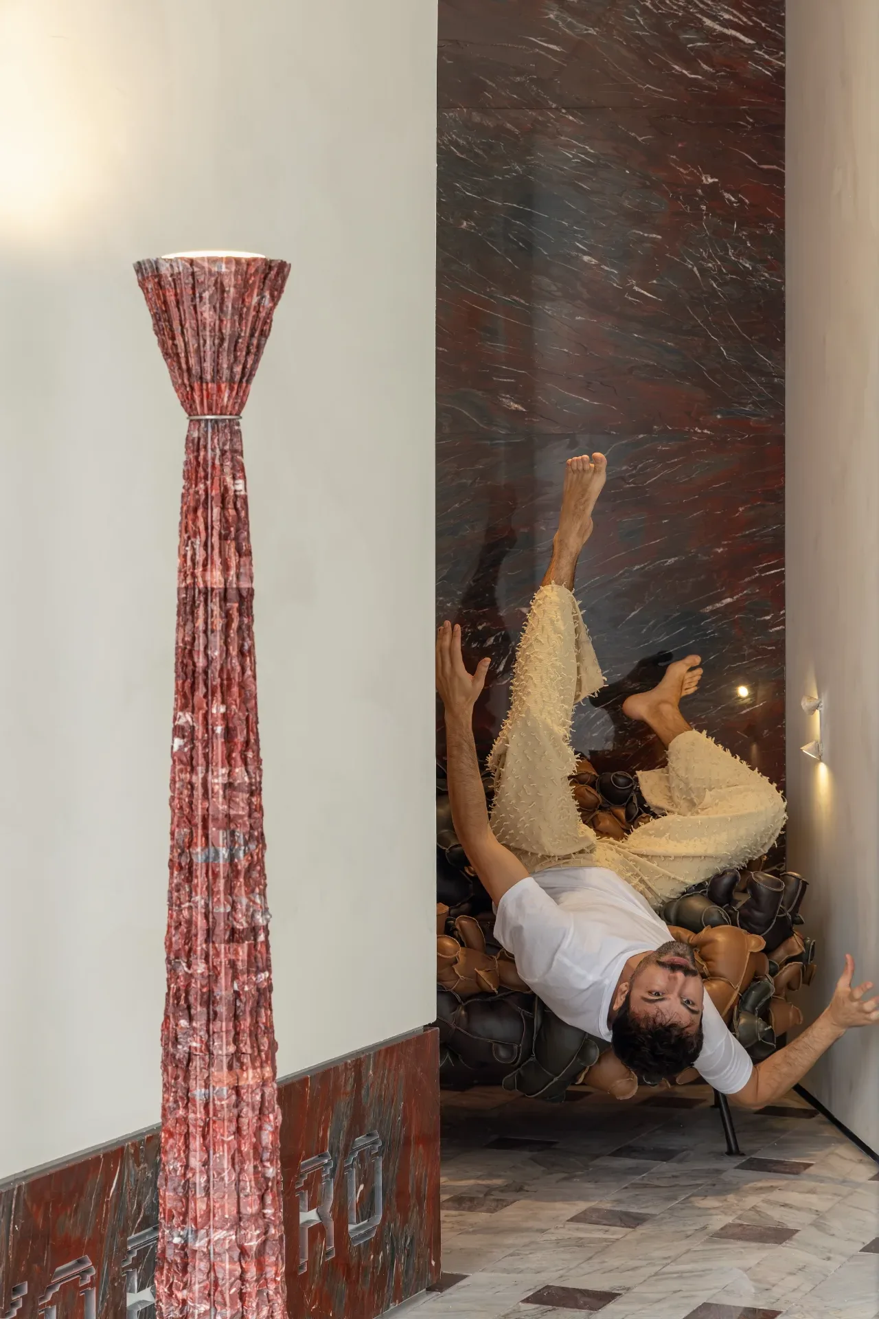 Luminária de Piso Kûara — 