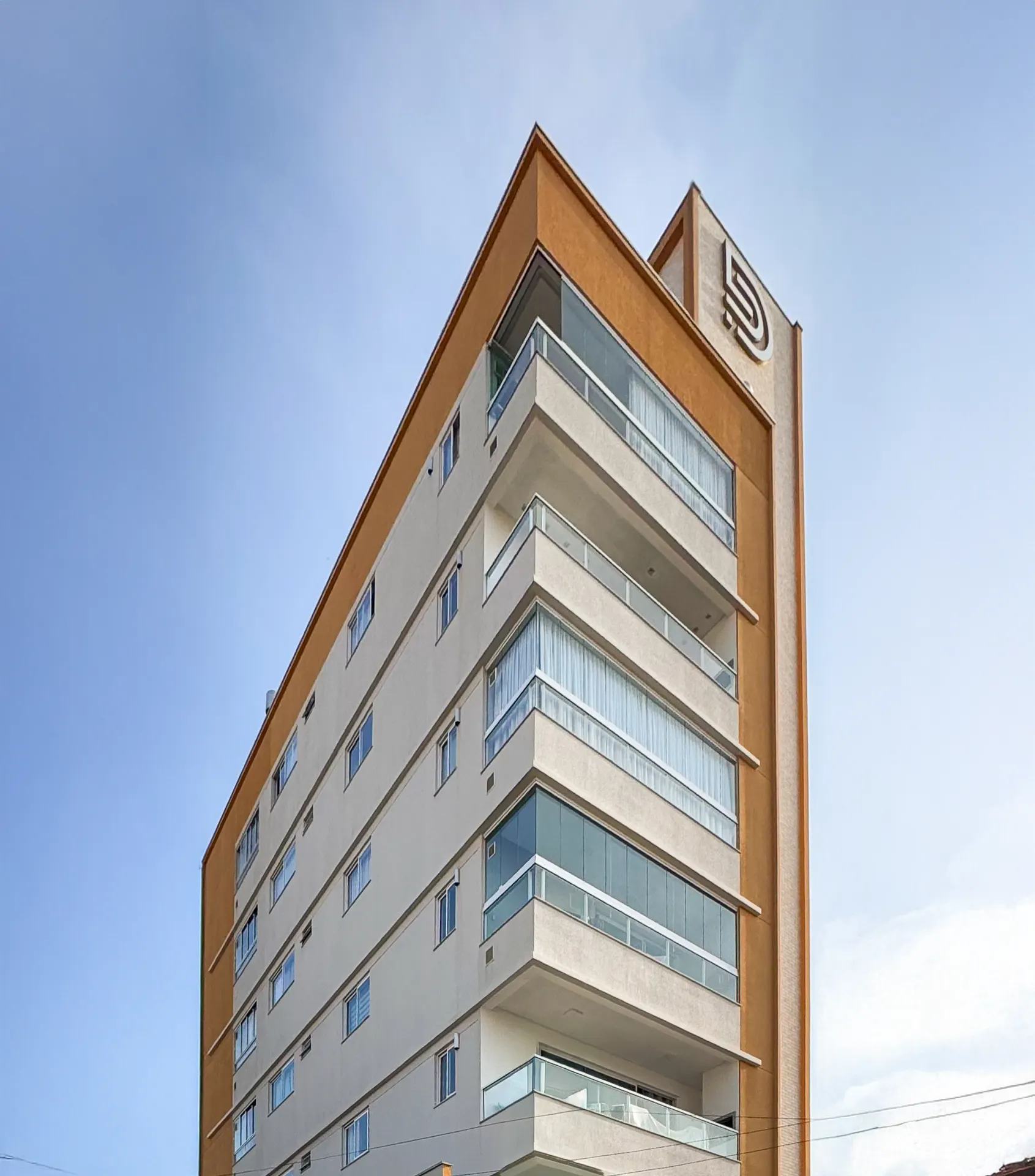 Royal Residence, edificio en Navegantes — foto 4