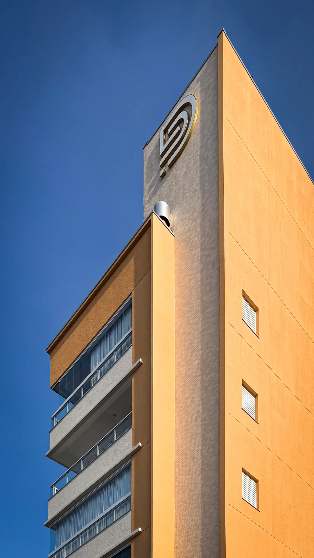 Royal Residence, edificio en Navegantes — foto 14